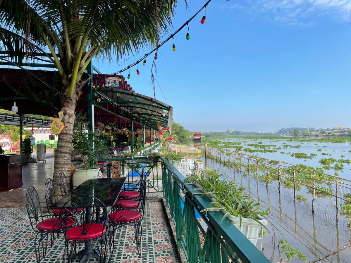 Khu Nghi Duong Huong Sen - Binh My, Cu Chi Hotel Ho Chi Minh City Exterior photo